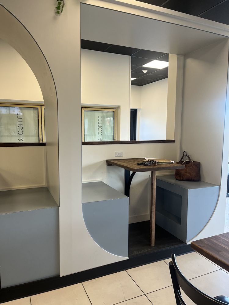 Empire Tea & Coffee Logo