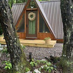 Sleepy Hollow Campground - Highland Haven cabin. Sleeps 4