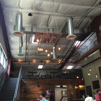 Caboose Tavern - New American Near Me - Vienna, Virginia