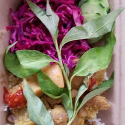 3 Bottled Fish - Lemongrass Chicken, broken rice, red cabbage and cucumbers