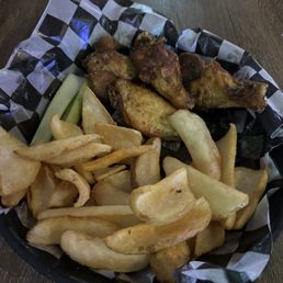 Garlic Lemon Wings  with fries