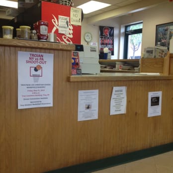 Vinnie's Pizza - Counter - Pizza Near Me - Troy, Pennsylvania