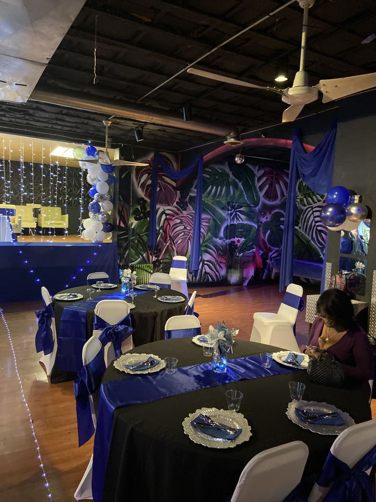 VALLEYS LOUNGE & BANQUET HALL Updated September 2024 Request a