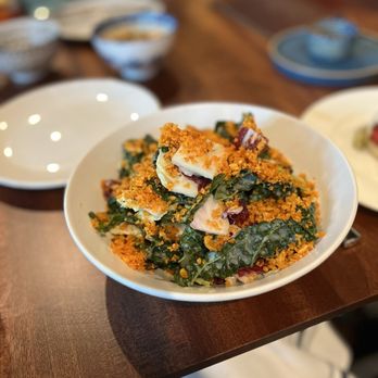 Lulu Bar - Kale Salad - Cocktail Bars Near Me - Toronto, Ontario
