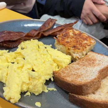 Early Bird Shadow Lake - Early Bird - Breakfast & Brunch Near Me - Papillion, Nebraska Early Bird Shadow Lake - Early Bird - Breakfast & Brunch Near Me - Papillion, Nebraska