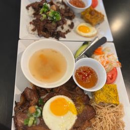 Com Tam Thit Nuong Bi Cha Trung Muoi Com Tam Thit Nuong Bi Cha Trung Muoi