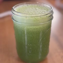 Nectar Cafe & Juice Bar - Lean Green Machine - Green apple, cucumber, basil, spinach, lime, jalapeno