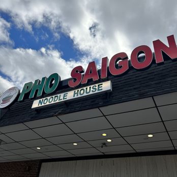 Saigon Noodle House - the front of the restaurant - Vietnamese Near Me - Crofton, Maryland