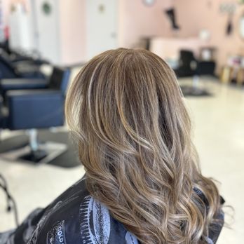 Shalom beauty Spa - Balayage con poca iluminación - Hair Salons Near Me - San Antonio, Texas Shalom beauty Spa - Balayage con poca iluminación - Hair Salons Near Me - San Antonio, Texas