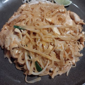 Spice - Chicken Pad Thai - Thai Near Me - New York, New York
