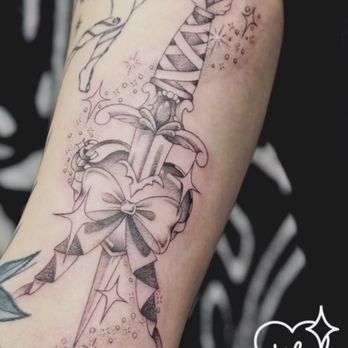 Pink lightning Tattoo - Tattoo by Tifa. @tifa.loves.you - Tattoo Near Me - Jupiter, Florida