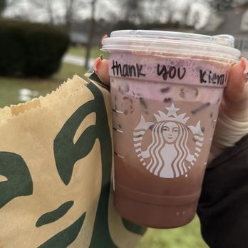 Starbucks - Coffee & Tea Near Me - Hermitage, Pennsylvania