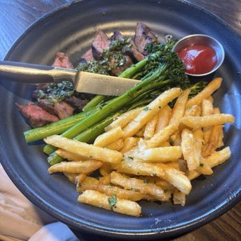 Makers Union - Makers Steak & Fries - New American Near Me - Washington, DC, District of Columbia
