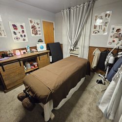 Heavenly Hands Massage & Acupuncture