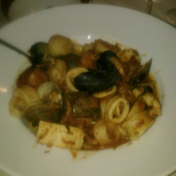 Ristorante Luce - Misto Portofino with un-opened clams - Pizza Near Me - Hamden, Connecticut Ristorante Luce - Misto Portofino with un-opened clams - Pizza Near Me - Hamden, Connecticut