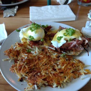 Oakstone Recreational - Eggs Benedict. - American Near Me - Cottage Grove, Wisconsin