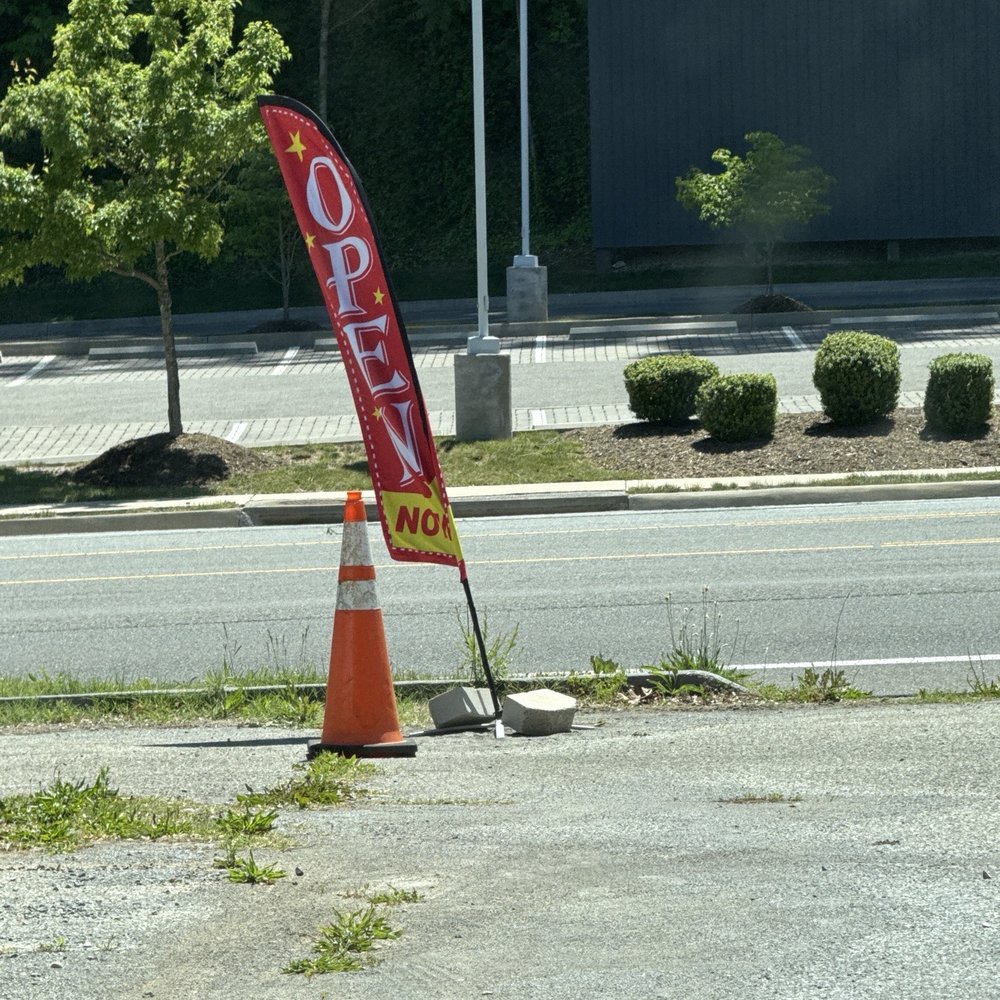 Green Leaf The Vegan Kitchen - Open signs and closed truck - Vegan Near Me - Roanoke, Virginia Green Leaf The Vegan Kitchen - Open signs and closed truck - Vegan Near Me - Roanoke, Virginia