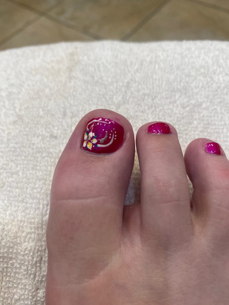 Lahaina Nails and Spa