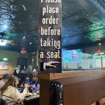 Sonny Noto's Restraunt - people eating at a restaurant - Italian Near Me - Wakefield, Massachusetts
