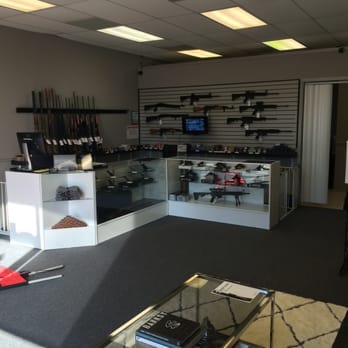 Kentucky Windage - Inside the store, nice and clean with a friendly staff. - Guns & Ammo Near Me - Hurst, Texas