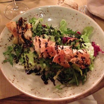 Perrachica - Ensalada con saquitos de queso - Mediterranean Near Me - Madrid, M