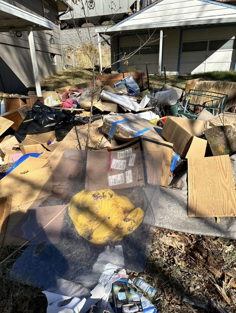 Haul Away Heroes Junk Removal - veterans service organization in Parkville, MO