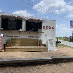 Doxa Coffee Roasters - Outdoor view in the mini golf area