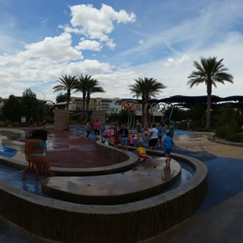 Reunion Trails Park - Large spray park for the kids! Tons of fun, good sight lines. - Parks Near Me - Henderson, Nevada
