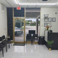Opy’s Unisex Salon - Quiet comfortable seating and waiting area for Opy's Salon