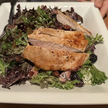 Bricktown Brewery - Chicken, Berries & Pecan Salad - Breweries Near Me - Oklahoma City, Oklahoma