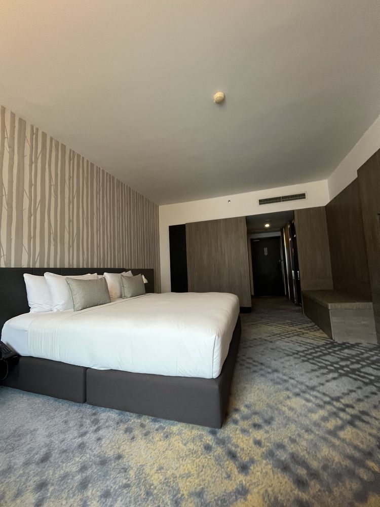 G Hotel Gurney