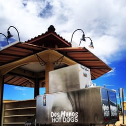 Dos Manos Hotdogs