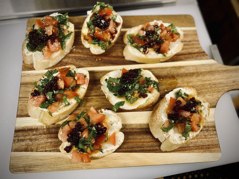 1892 Restaurant & Lounge