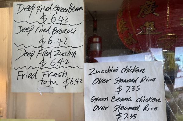 Chow To Go Chinese Restaurant by null