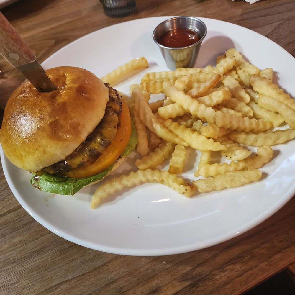 Rusk Kitchen & Bar - Burger - Cocktail Bars Near Me - Cincinnati, Ohio Rusk Kitchen & Bar - Burger - Cocktail Bars Near Me - Cincinnati, Ohio
