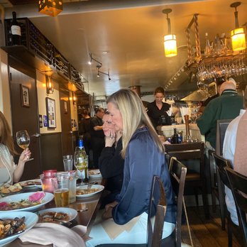 Foretti's - Dining area - Italian Near Me - Corona Del Mar, California