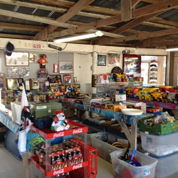 Howard's Flea Market - G15-17at Howards Flea Mkt Homosassa - Flea Markets Near Me - Homosassa, Florida Howard's Flea Market - G15-17at Howards Flea Mkt Homosassa - Flea Markets Near Me - Homosassa, Florida