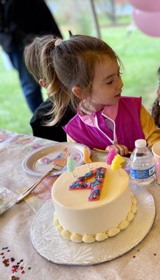 DeEtta's Bakery by null