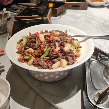 Nong Geng Ji - Signature Stir-fried Beef - Chinese Near Me - Queens, New York