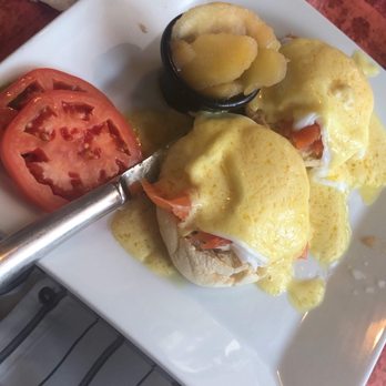 Le Peep - Eggs Benedict - Breakfast & Brunch Near Me - Edison, New Jersey Le Peep - Eggs Benedict - Breakfast & Brunch Near Me - Edison, New Jersey