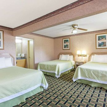 Days Inn by Wyndham Holladay - Guest room - Hotels Near Me - Holladay, Tennessee Days Inn by Wyndham Holladay - Guest room - Hotels Near Me - Holladay, Tennessee
