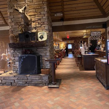 Mimi's Cafe - a stone fireplace in a restaurant - Breakfast & Brunch Near Me - Reno, Nevada