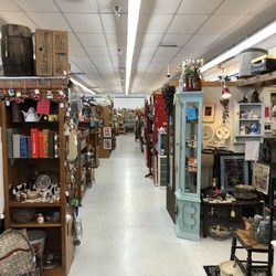The Antique Center - Plenty of clean, wide isles to roam