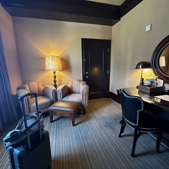 Arctic Club Hotel - sitting area - Hotels Near Me - Seattle, Washington Arctic Club Hotel - sitting area - Hotels Near Me - Seattle, Washington