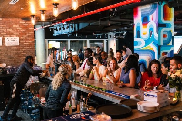 Five Iron Golf by null