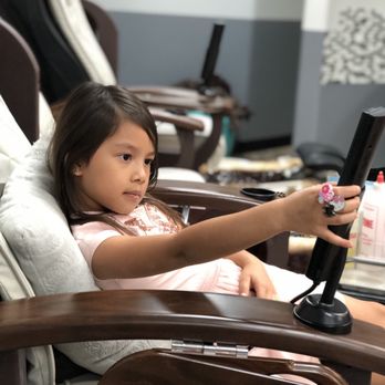 Nail Tech - Nail Salons Near Me - Henderson, Nevada Nail Tech - Nail Salons Near Me - Henderson, Nevada