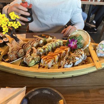 Ichiro Sushi & Ramen - Sushi Bars Near Me - Duluth, Minnesota