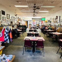 M & M Family Diner
