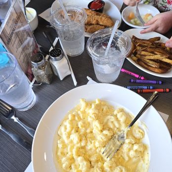 Station 101 Pub & Kitchen - Childrens portion of macaroni and cheese with French fries, childrens chicken tenders, and fruit. - Pubs Near Me - DuBois, Pennsylvania