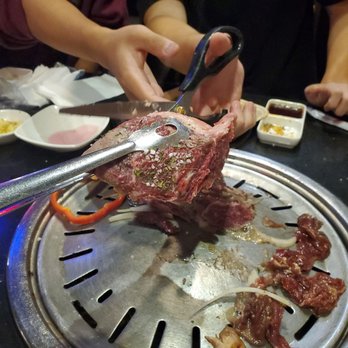 Mr BBQ - Struggling to cut meat, scissors not sharp. - Korean Near Me - Fullerton, California